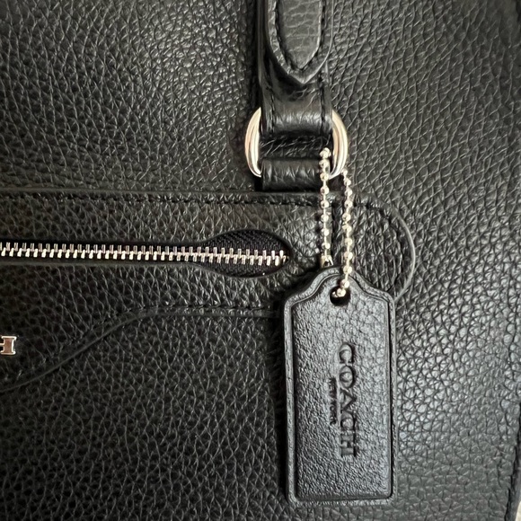 Brand new leather Coach tote bag with crossbody long handle - Picture 3 of 17